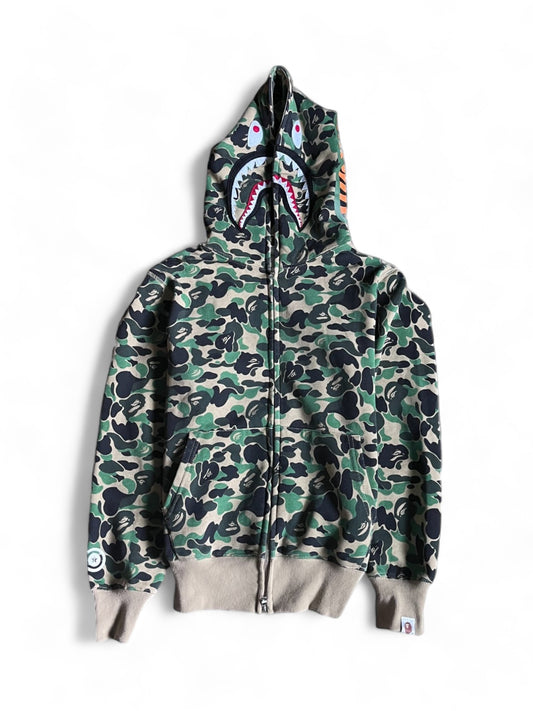 A Bathing Ape (BAPE) - M vintage camo sharkhead fullzip sweater bapesta green